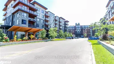 302 ESSA ROAD Road, Barrie, ON L9J 0H3