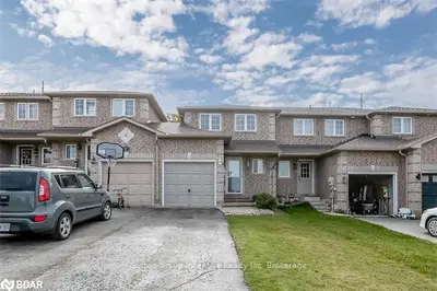 55 COURTNEY Crescent, Barrie, ON L4N 5S8