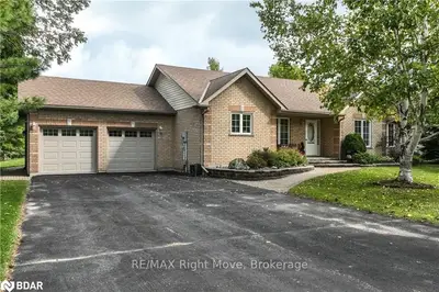 3779 HALE Street, Severn, ON L3V 0V6