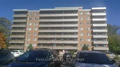 414 BLAKE Street 404, Barrie, ON L4M 5J7