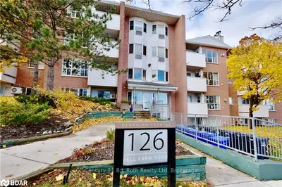 126 BELL FARM Road 305, Barrie, ON L4M 6J3