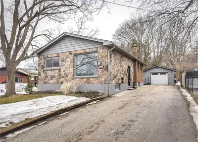 486 GILL Street 1, Orillia, ON L3V 4L1