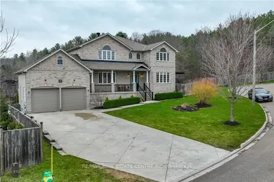 117 Penvill Trail, Barrie, ON L4N 5S3