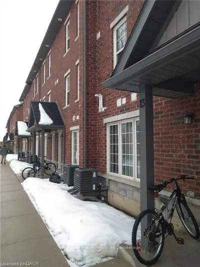 242 Penetanguishene Road 15, Barrie, ON L4M 7C2
