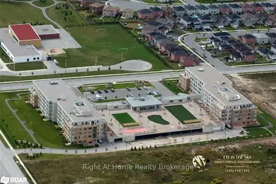 90 DEAN Avenue 405, Barrie, ON L4N 0M3
