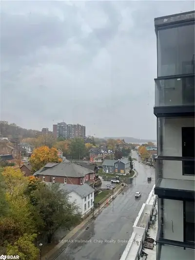 185 DUNLOP Street E 819, Barrie, ON L4M 1B2