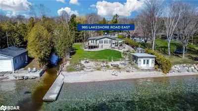 985 Lakeshore Rd E Road E, Oro-medonte, On L0l 1t0