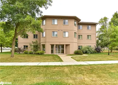 Condo Apartment in Orillia