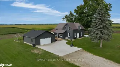 Detached in Clearview