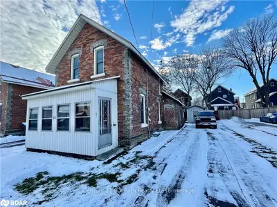 51 Scott Street, Orillia, On L3v 4r3