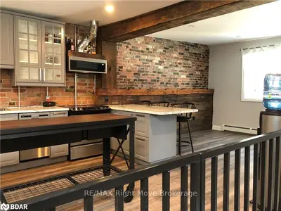 Condo Apartment in Orillia