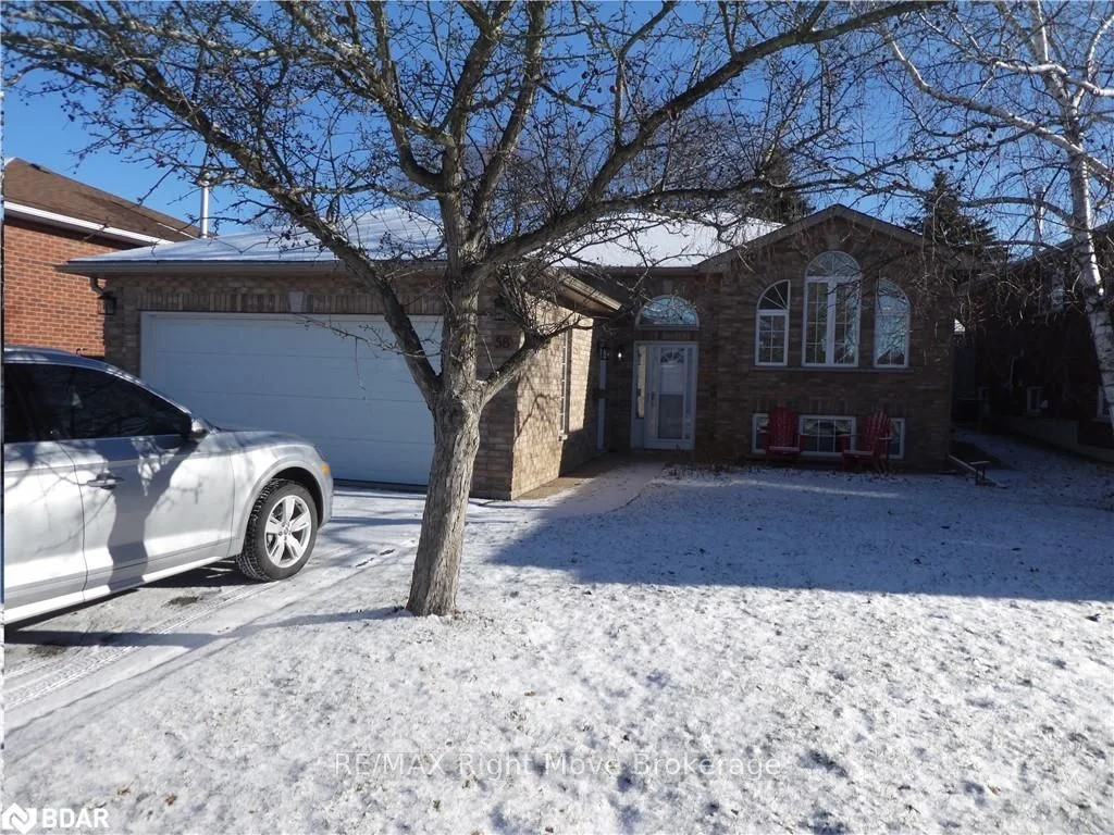 58 JOHNSON Street, Orillia, ON L3V 7R9