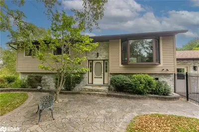 Detached in Oro-Medonte