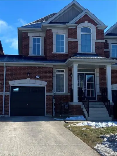 17 Barfoot Street, Collingwood, On L9y 3y7