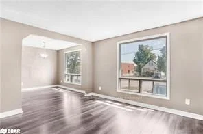 232 Oxford Street, Orillia, On L3v 1h7