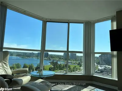 140 Dunlop Street E 906, Barrie, On L4m 6h9