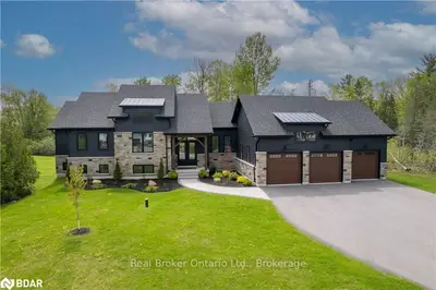 2085 Birkshire Woods Lane, Severn, On L3v 0e8