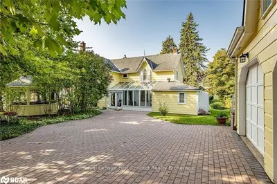 Detached in Barrie