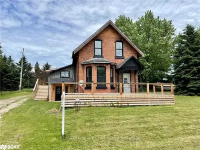 1998 Old Barrie Road East Road E, Oro-medonte, On L0l 1t0