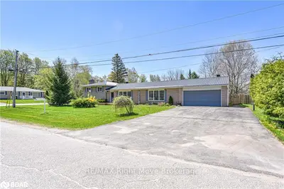 1 Vine Street, Rr 2 Street, Oro-medonte, On L3v 6h2