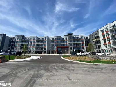 4 Kimberly Lane 213, Collingwood, On L9y 1e4