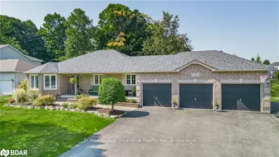 Detached in Springwater