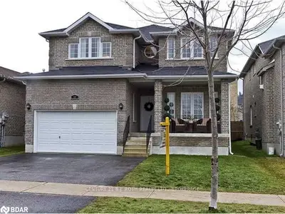 18 BATTEAUX Street, Barrie, ON L4N 2J3