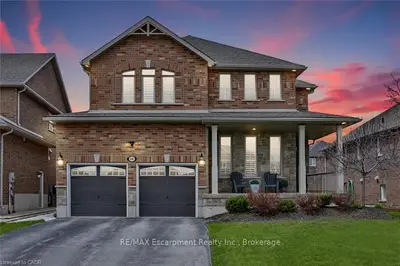 44 Clark Street, Collingwood, On L9y 0h9