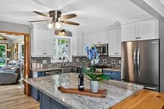 16 Mundy Avenue, Tiny, On L9m 0b5