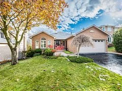 8 Macallister Court, Barrie, ON L4N 7M6