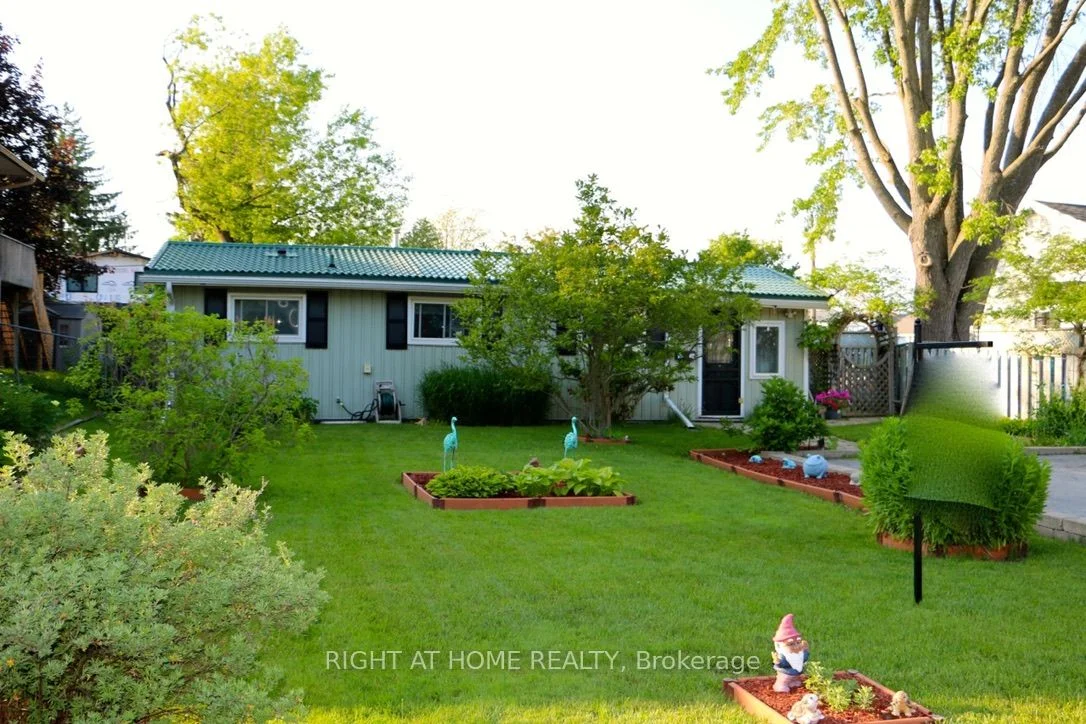 24 Brennan Avenue, Barrie, On L4n 3x3