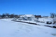 15 Willow Street 2nd Floor Apartment, Wasaga Beach, ON L9Z 2L4