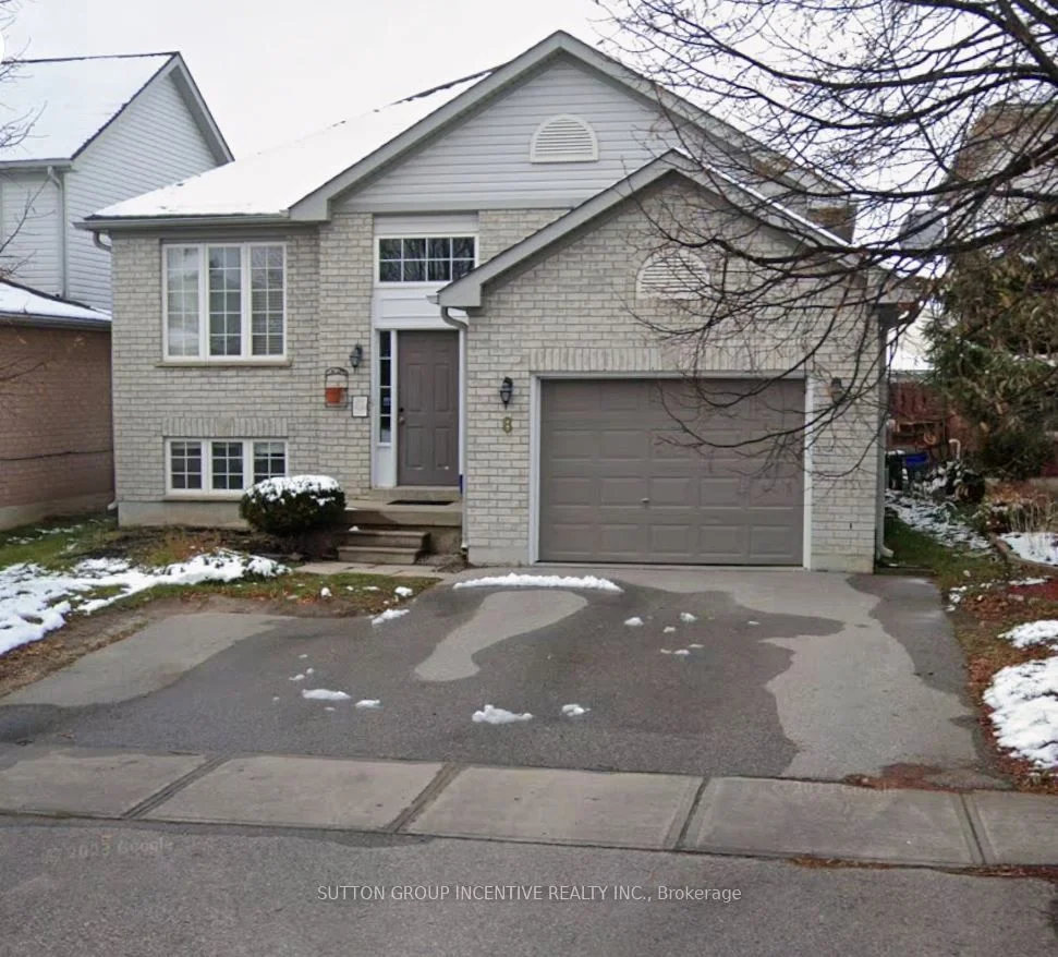 8 Heritage Court Lower, Barrie, ON L4N 0E6