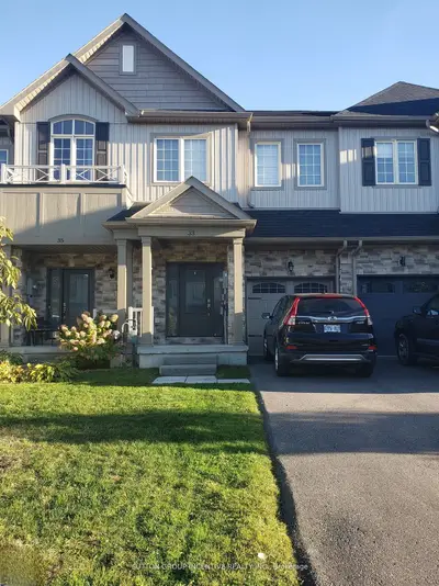 Att/Row/Townhouse in Orillia
