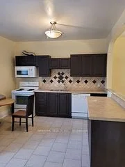 76 Penatang Street, Barrie, ON L4M 1Y9