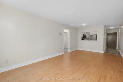 174-178 Grove Street E 14, Barrie, ON L4M 2P7