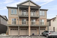 Att/Row/Townhouse in Barrie