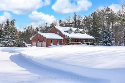 Detached in Oro-Medonte