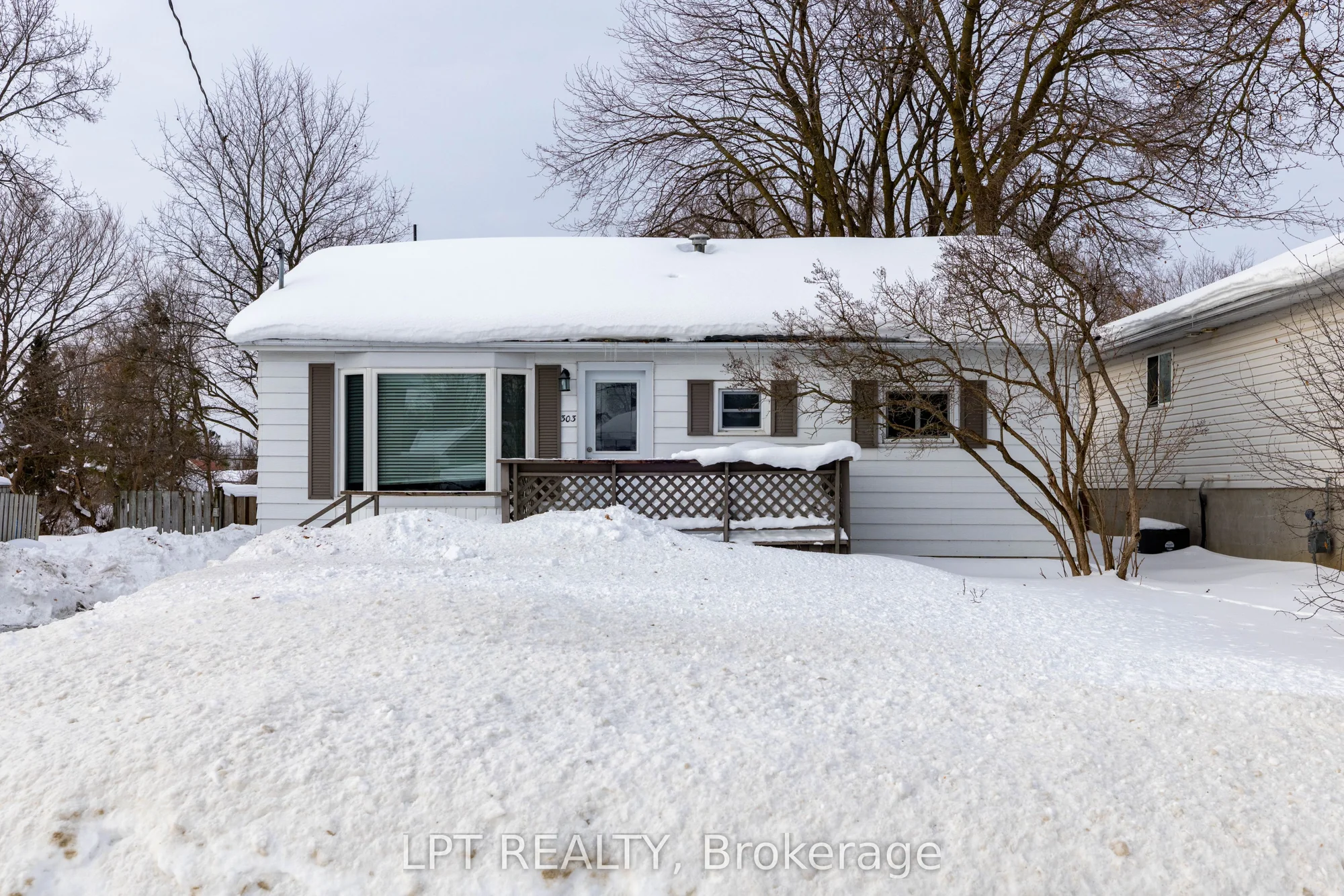 303 East Street, Orillia, ON L3V 4C1