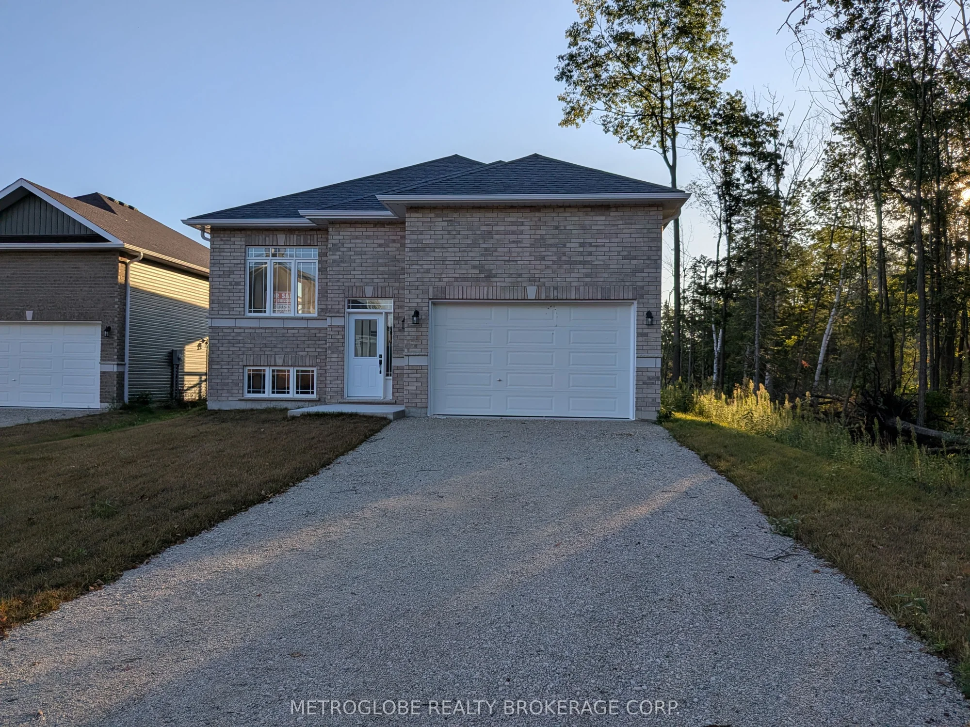 6 Joanne Crescent S, Wasaga Beach, On L9z 1r4