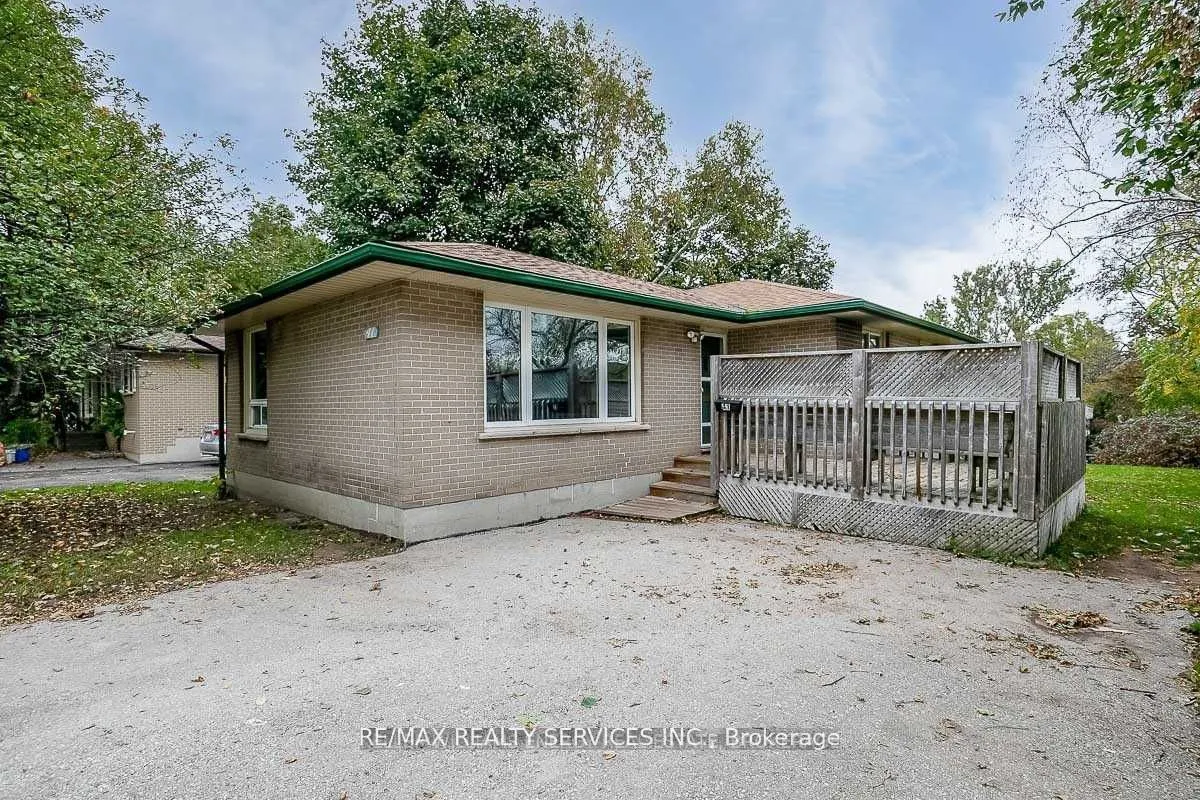 41 Maclaren Avenue UPPER, Barrie, ON L4N 3Y1
