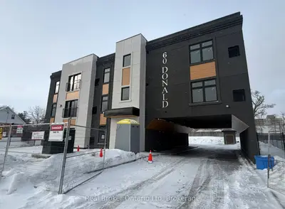 60 Donald Street 304, Barrie, ON L4N 1E3
