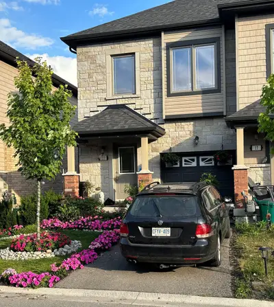15 Deneb Street, Barrie, ON L4N 1N1