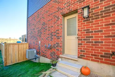 29 Maidens Crescent 2, Collingwood, On L9y 5m3