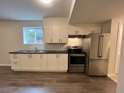 30 Porritt Street, Barrie, On L4n 6y3