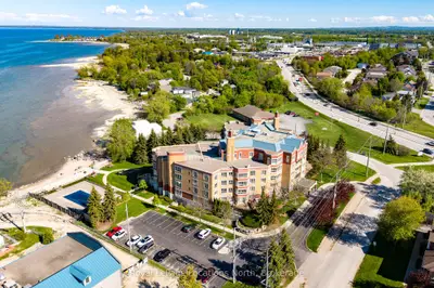 16 Raglan Street 404, Collingwood, On L9y 4y2