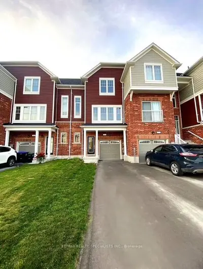 23 Shelburne Avenue, Wasaga Beach, ON L9Z 0J4