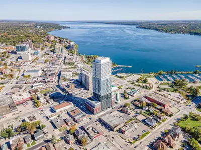 39 Mary Street 1710, Barrie, On L4n 1s9