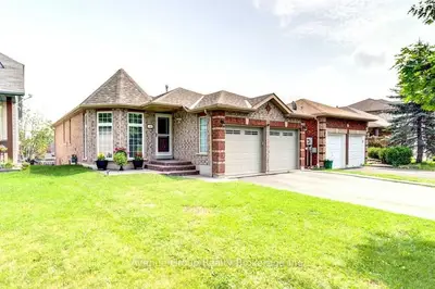 124 Brown Wood Drive Lower, Barrie, ON L4M 6M8