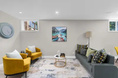 21 Little Lake Drive 1, Barrie, ON L4M 7B9
